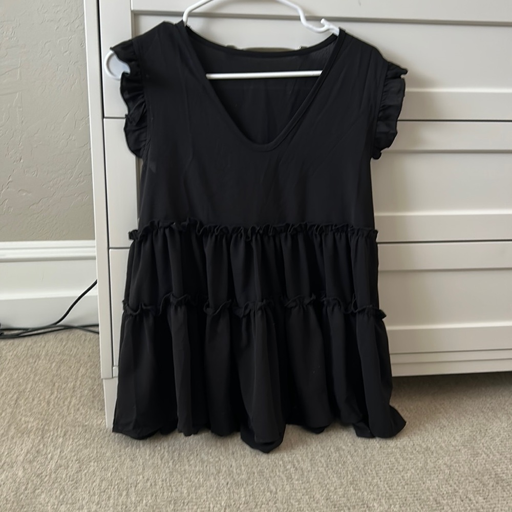 Black ruffle long shirt